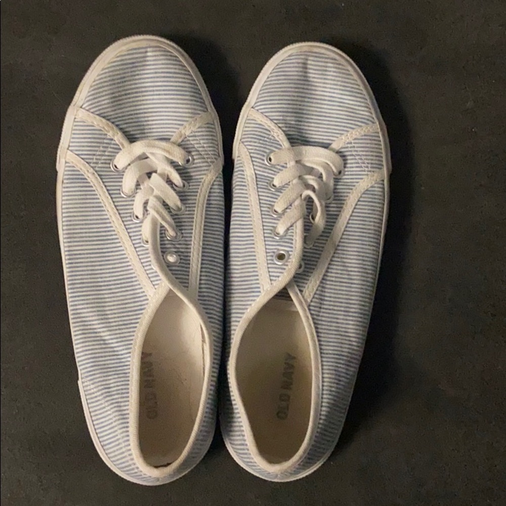 Old Navy Canvas shoes